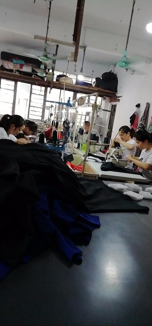 租場地開小型服裝加工廠需要什么手續(xù)？一份實用清單指南